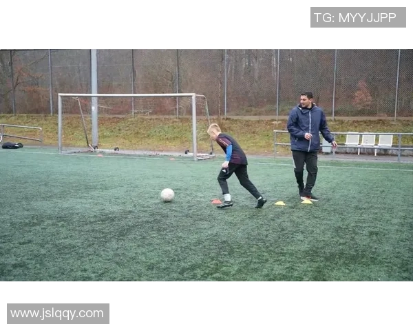 顶级足球明星过人技巧全解析助你提升球技的实用视频教学